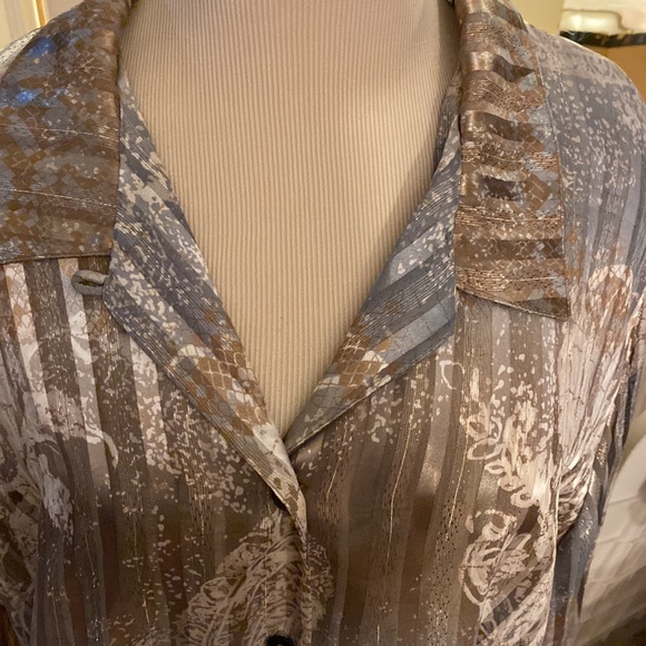 Tanjay Women’s Long Sleeve Button Down gold/ Tan Blouse Size 24W - Picture 2 of 11